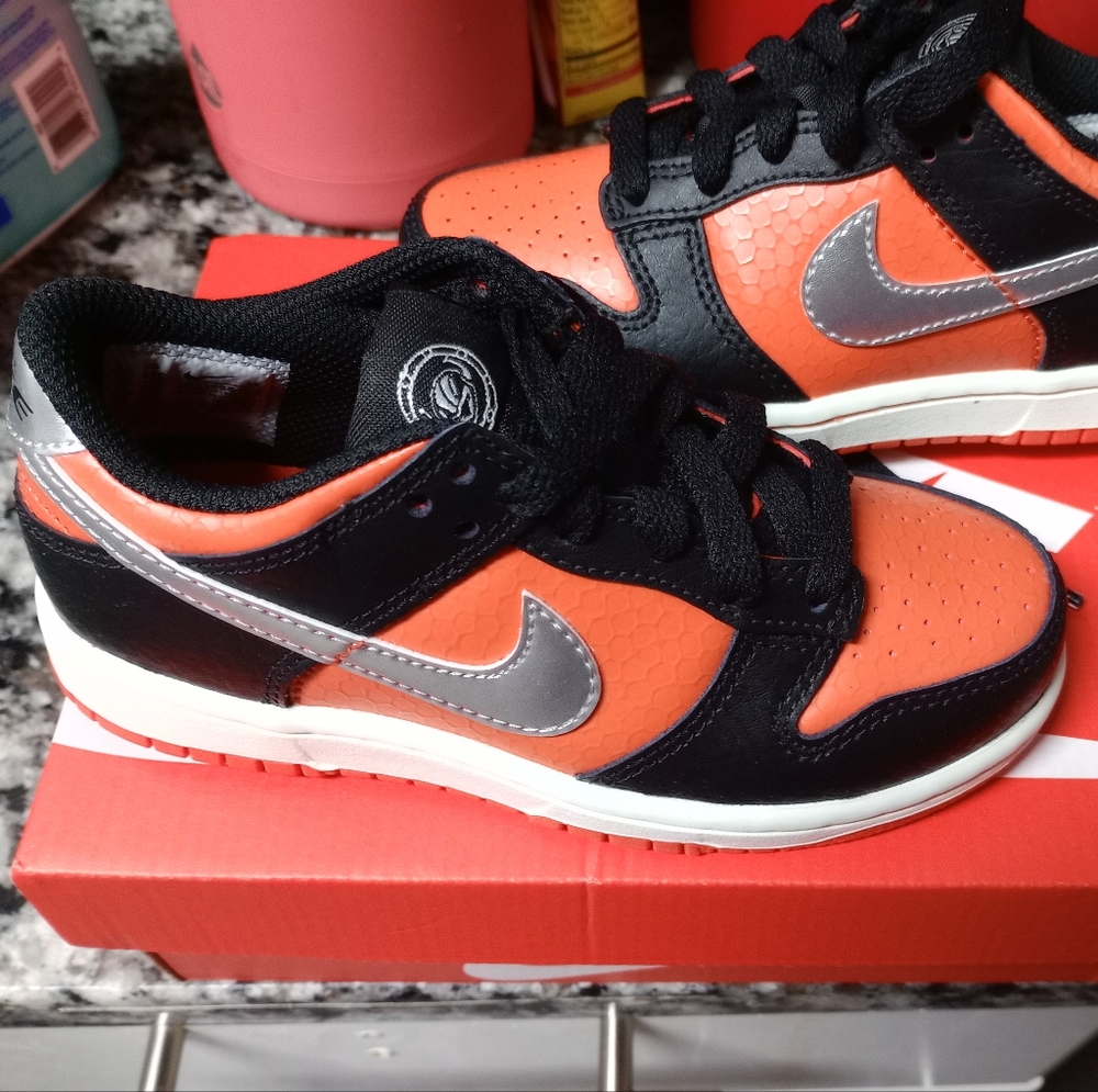 Nike dunks - Picture 2 of 2